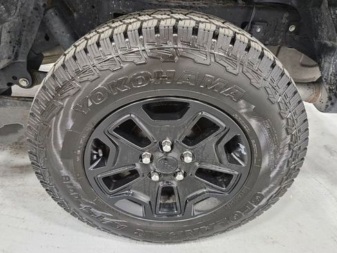 Used 2020 Jeep Gladiator Sport w/ Quick Order Package 24S AWD/4WD image 22
