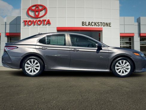 Used 2020 Toyota Camry LE FWD image 2