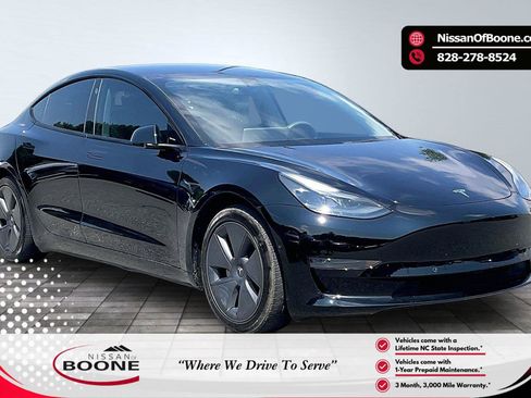 Used 2022 Tesla Model 3 Long Range AWD/4WD image 1