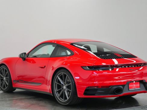 Used 2024 Porsche 911 Carrera image 7
