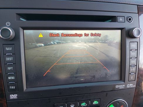 Used 2013 GMC Yukon Denali image 26