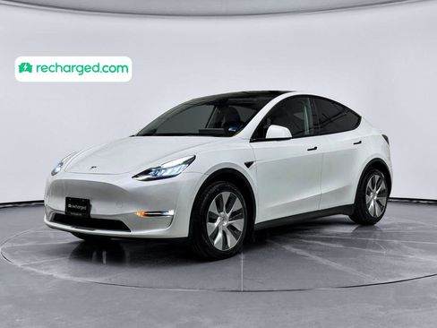 Used 2021 Tesla Model Y 2WD image 1