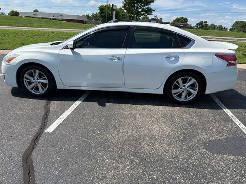 Used 2013 Nissan Altima 2.5 SV w/ 2.5SV Convenience Pkg FWD image 7