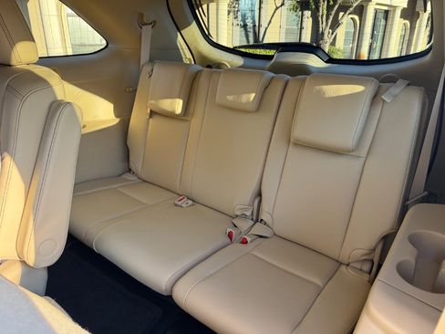 Used 2019 Toyota Highlander Limited Platinum image 16