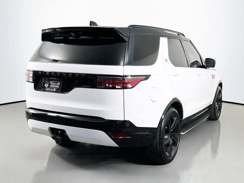 Used 2025 Land Rover Discovery Dynamic SE AWD/4WD image 5
