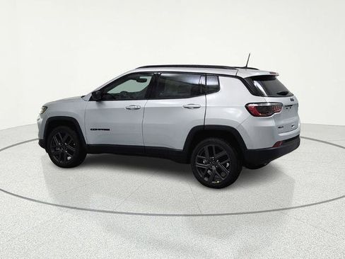 New 2026 Jeep Compass Latitude image 3