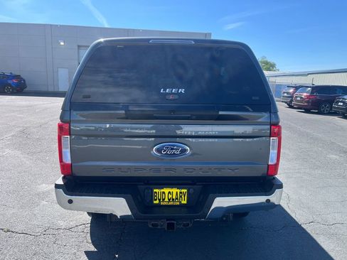 Used 2018 Ford F250 Lariat w/ Lariat Ultimate Package AWD/4WD image 6