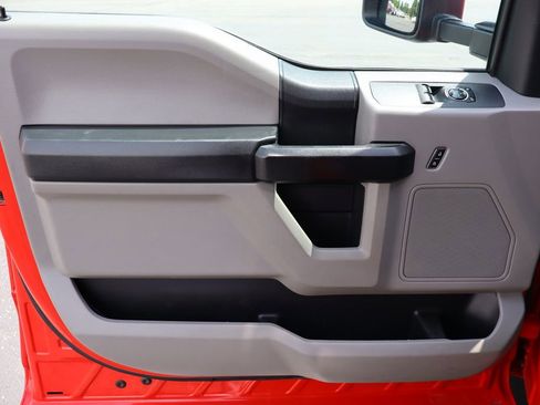 Used 2021 Ford F550 4x4 Regular Cab Super Duty image 28