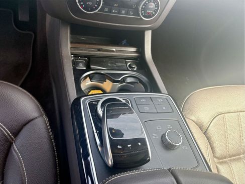 Used 2019 Mercedes-Benz GLS 450 4MATIC image 19