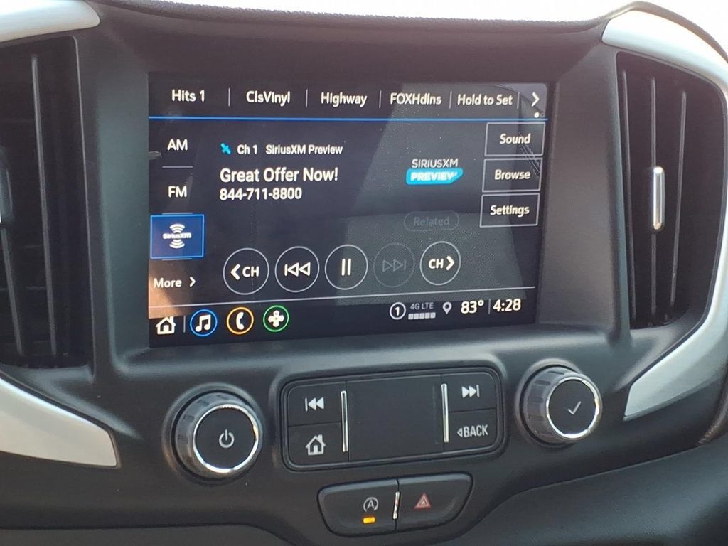 Used 2024 GMC Terrain SLT w/ Elevation Edition FWD image 17