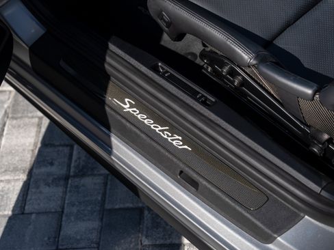 Used 2019 Porsche 911 Speedster RWD image 43