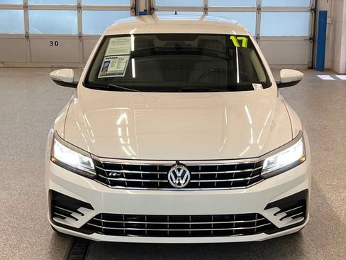 Used 2017 Volkswagen Passat 1.8T R-Line w/ R-Line Lighting Package FWD image 3