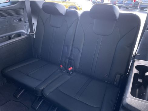 Used 2022 Kia Sorento S w/ Panoramic Sunroof Package image 24