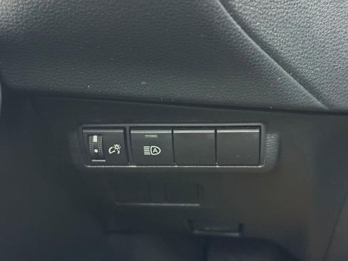 Used 2024 Toyota Corolla Cross LE image 29