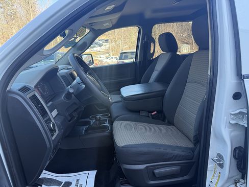 Used 2012 RAM 2500 ST w/ Chrome Appearance Group image 11