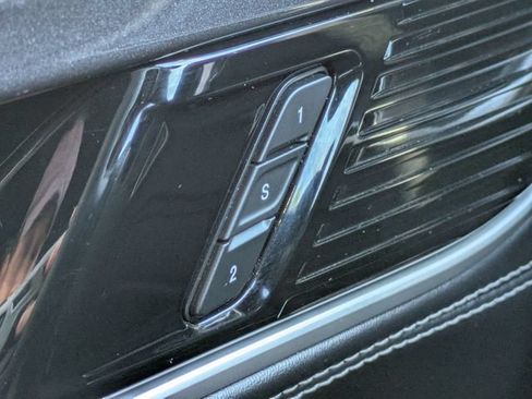 Certified 2022 Jeep Wagoneer Series I RWD image 18