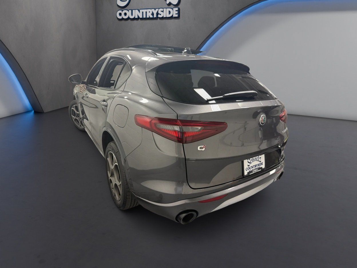 Certified 2023 Alfa Romeo Stelvio Ti AWD/4WD image 9