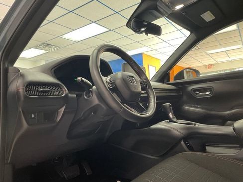 Used 2024 Honda HR-V Sport image 18