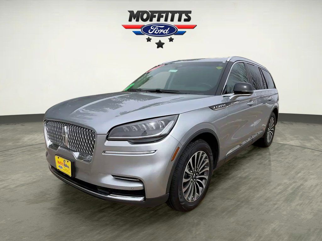 Used 2023 Lincoln Aviator Reserve AWD/4WD image 1