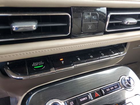 Certified 2022 Lincoln Nautilus FWD w/ Premium Package image 25