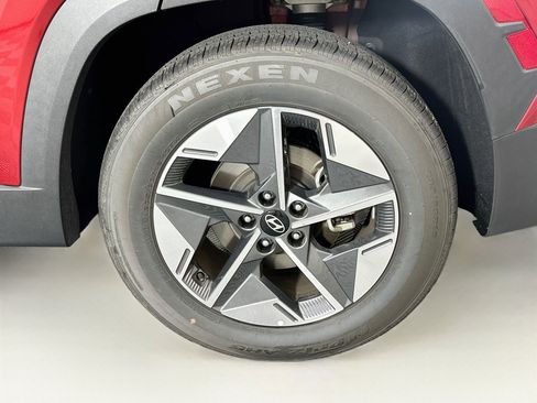 Used 2025 Hyundai Tucson SEL FWD image 11