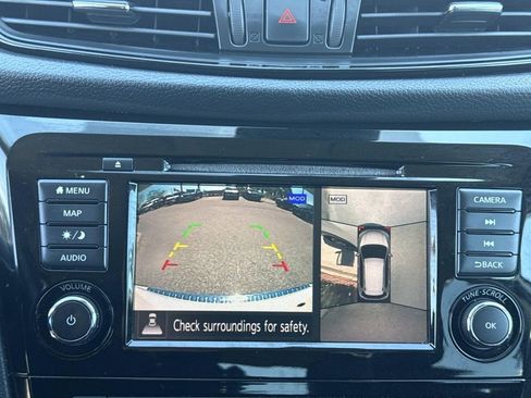 Used 2019 Nissan Rogue SV w/ Premium Package image 25