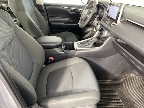 Used 2024 Toyota RAV4 LE AWD/4WD image 10