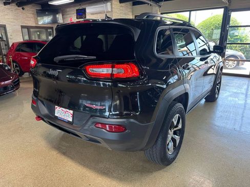 Used 2016 Jeep Cherokee Trailhawk w/ Leather Interior Group AWD/4WD image 7