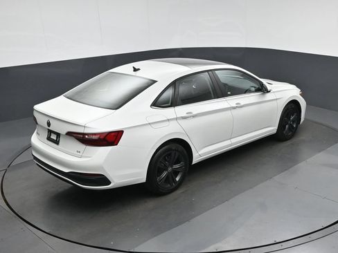 Used 2024 Volkswagen Jetta SE FWD image 58