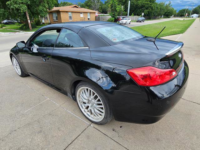 Used 2010 INFINITI G37 Convertible w/ Premium Pkg RWD image 3