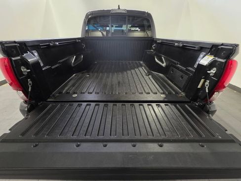 Used 2023 Toyota Tacoma SR AWD/4WD image 21