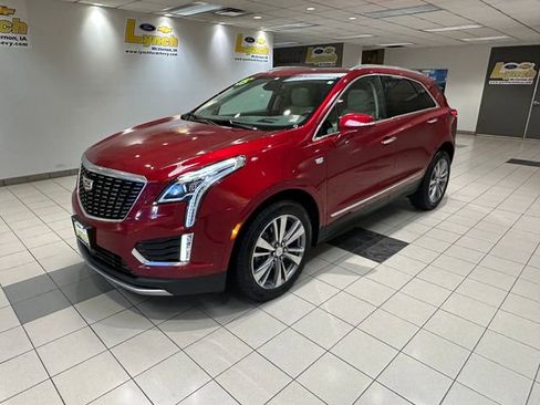 Used 2025 Cadillac XT5 Premium Luxury w/ Technology Package image 2