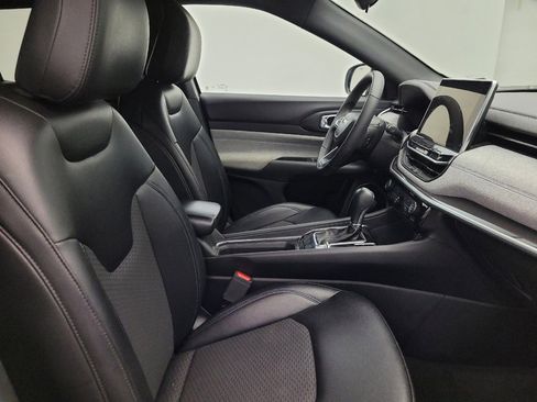 Used 2024 Jeep Compass Latitude w/ Altitude Special Edition image 21