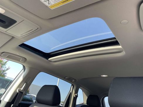 Used 2024 Honda CR-V EX image 9