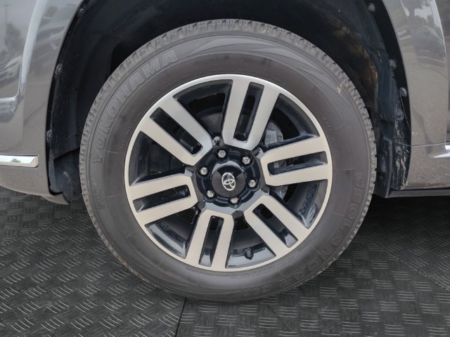 Used 2023 Toyota 4Runner Limited AWD/4WD image 13