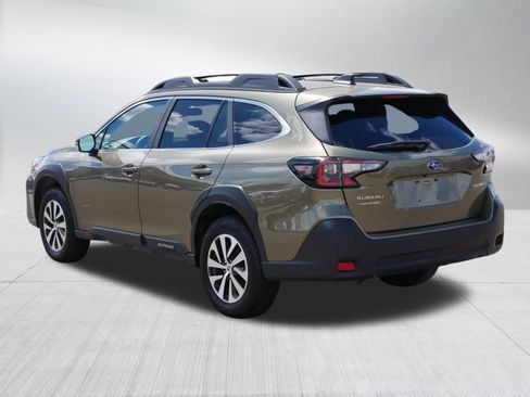 Certified 2025 Subaru Outback Premium AWD/4WD image 5
