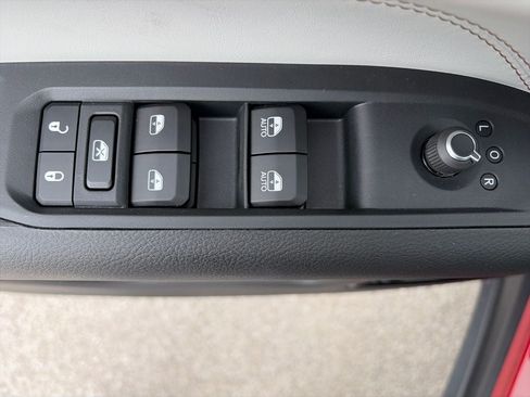 New 2026 Jeep Compass Limited AWD/4WD image 19