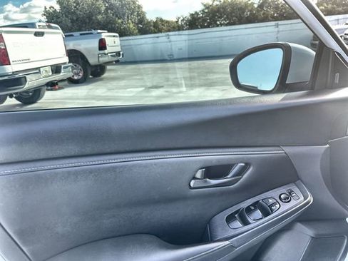 Used 2024 Nissan Sentra S image 15