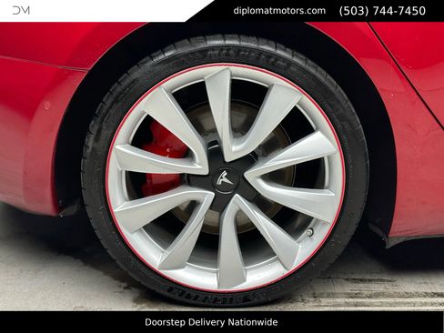 Used 2018 Tesla Model 3 Performance image 36