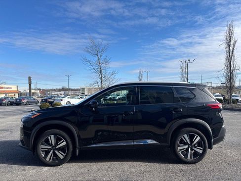 Used 2023 Nissan Rogue SL w/ SL Premium Package image 16