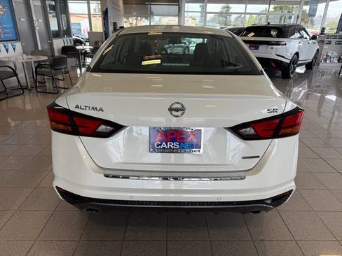 Used 2022 Nissan Altima 2.0 SR FWD image 4