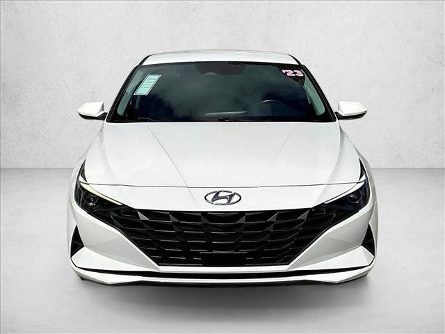 Used 2023 Hyundai Elantra SEL w/ Convenience Package FWD image 3