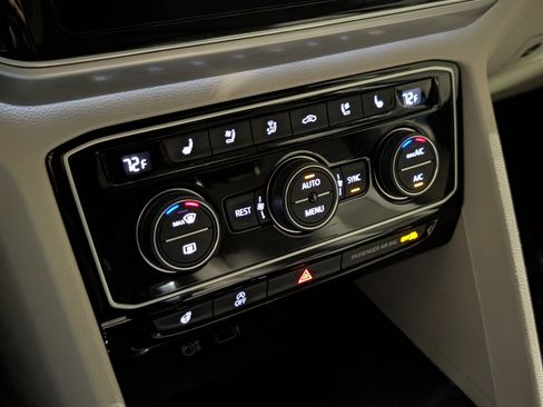 Used 2019 Volkswagen Atlas SEL Premium image 36