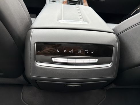 Used 2024 Cadillac Escalade Premium Luxury w/ Performance Package AWD/4WD image 29