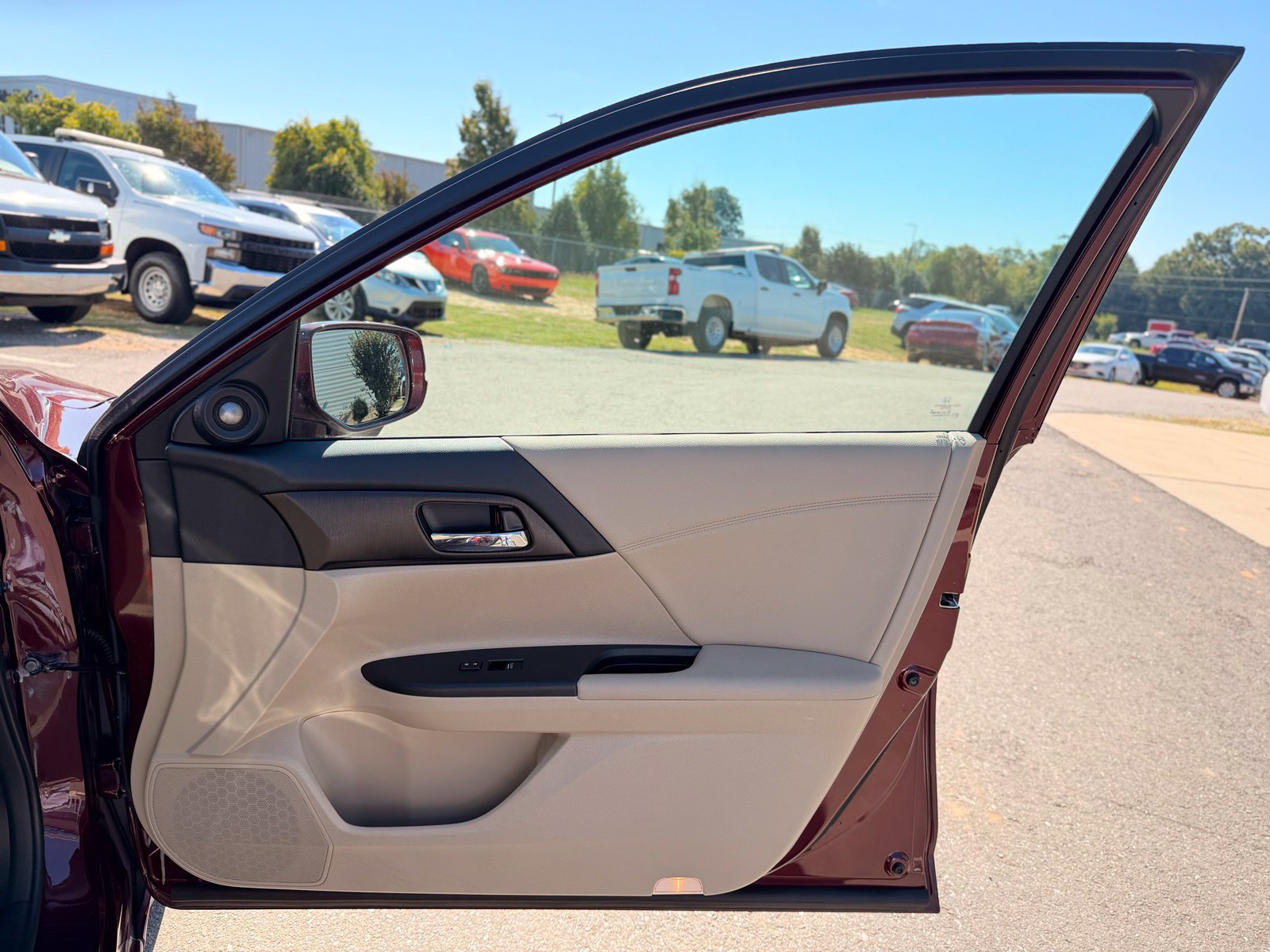 Used 2014 Honda Accord EX-L image 22
