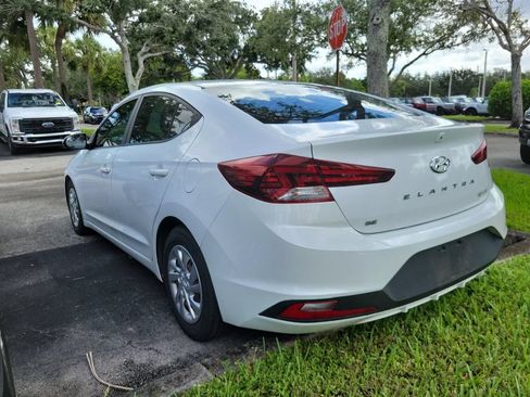 Used 2020 Hyundai Elantra SE w/ Convenience Package (C2) FWD image 6