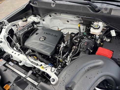 Used 2025 Buick Encore GX Sport Touring w/ Advanced Technology Package image 34