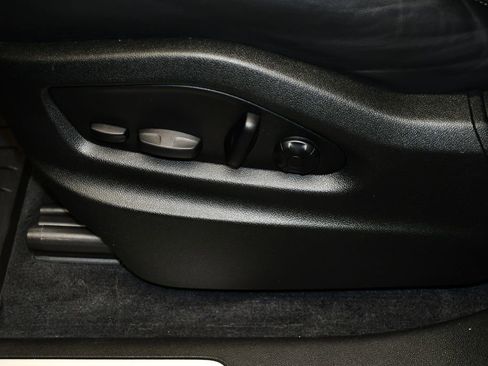 Certified 2023 Porsche Cayenne Platinum Edition AWD/4WD image 20
