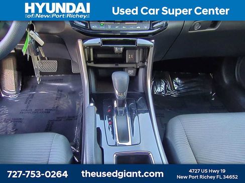 Used 2017 Honda Accord LX-S image 19