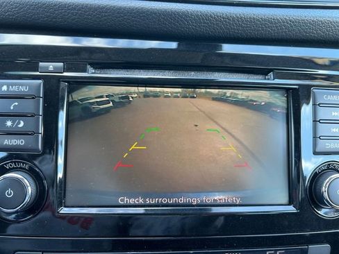 Used 2019 Nissan Rogue SV FWD image 23